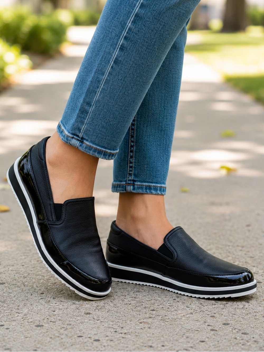 Naturalizer Rome Slip-On Loafers Black White Platform Comfort Shoes Size 6.5 NWT - Picture 2 of 8